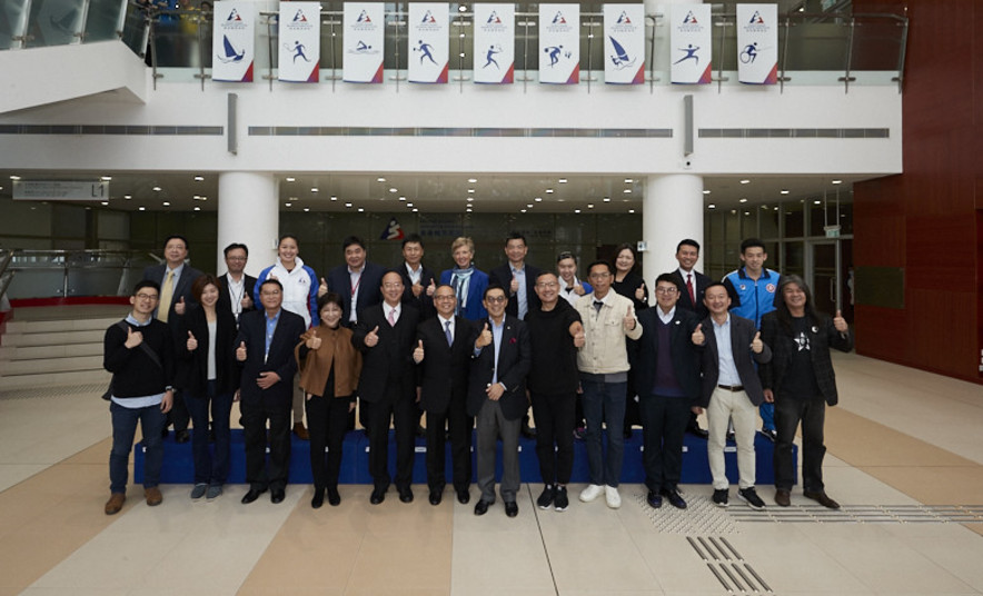 <p>All the Members, Mr Lau Kong-wah JP, Secretary for Home Affairs, elite athletes and the HKSI&rsquo;s senior management took a group photo.</p>
