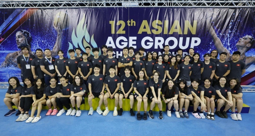 香港青少年游泳队於泰国曼谷举行的第12届亚洲分龄游泳锦标赛勇夺33面奖牌…