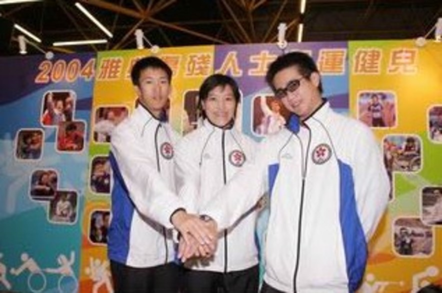 <p>蘇樺偉、余翠怡、馮英騏（左至右）感謝香港體育學院為他們提供全面的備戰支援，讓他們在比賽中發揮最佳水準。</p>
