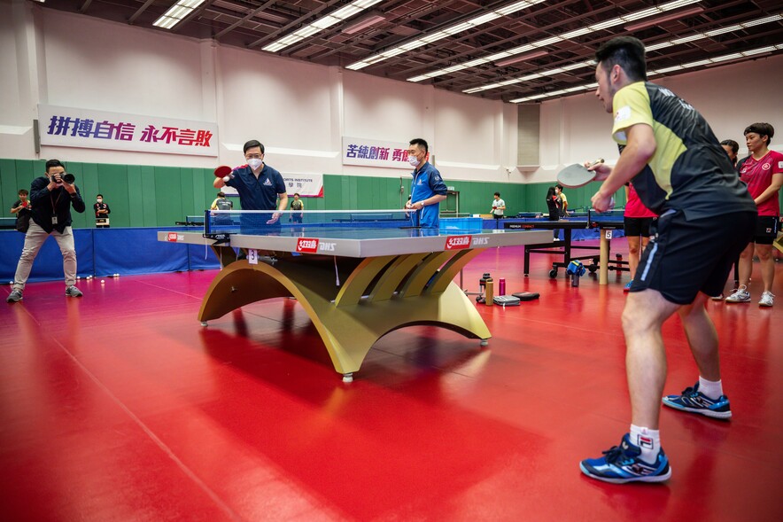 <p>Mr John Lee Ka-chiu GBM SBS PDSM PMSM, the Chief Executive of the Hong Kong Special Administrative Region, exchanged with table tennis athletes at the HKSI to learn more about athletes&rsquo; training.&nbsp;</p>
