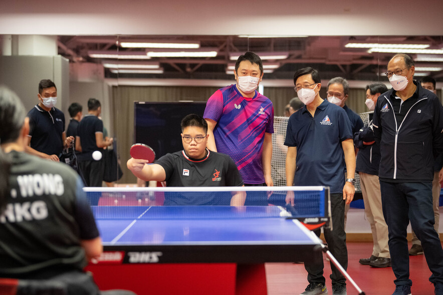 <p>Mr John Lee Ka-chiu GBM SBS PDSM PMSM, the Chief Executive of the Hong Kong Special Administrative Region, exchanged with athletes with disabilities at the HKSI to learn more about athletes&rsquo; training.&nbsp;</p>
