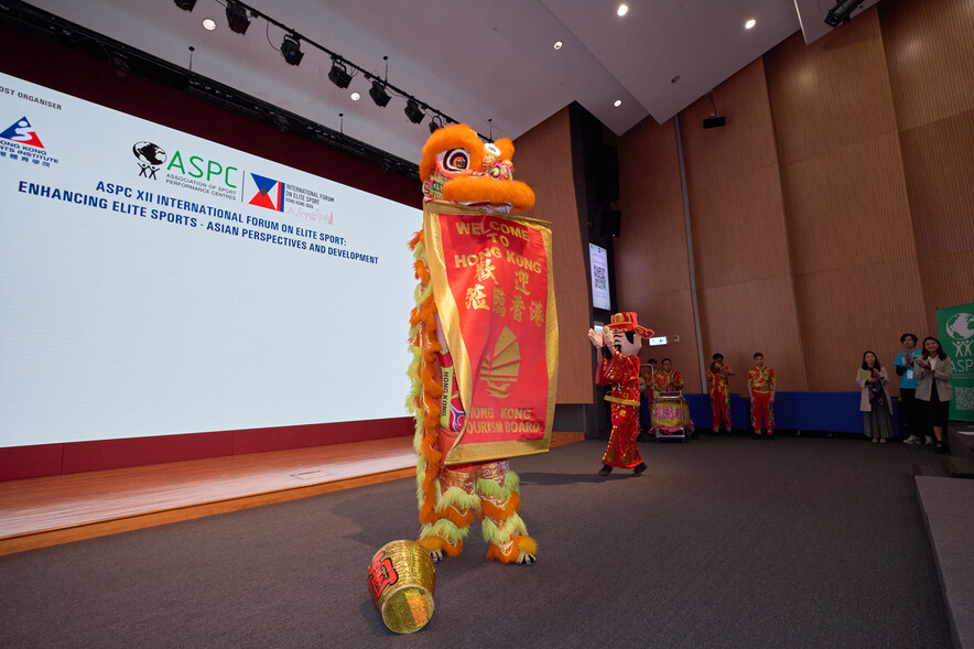 <p>Lion dance performance, sponsored by the Hong Kong Tourism Board, at the Closing Ceremony, showcasing the cultural heritage and spirit of unity.</p>
