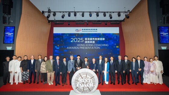 文化体育及旅游局副局长<strong>刘震先生</strong><span