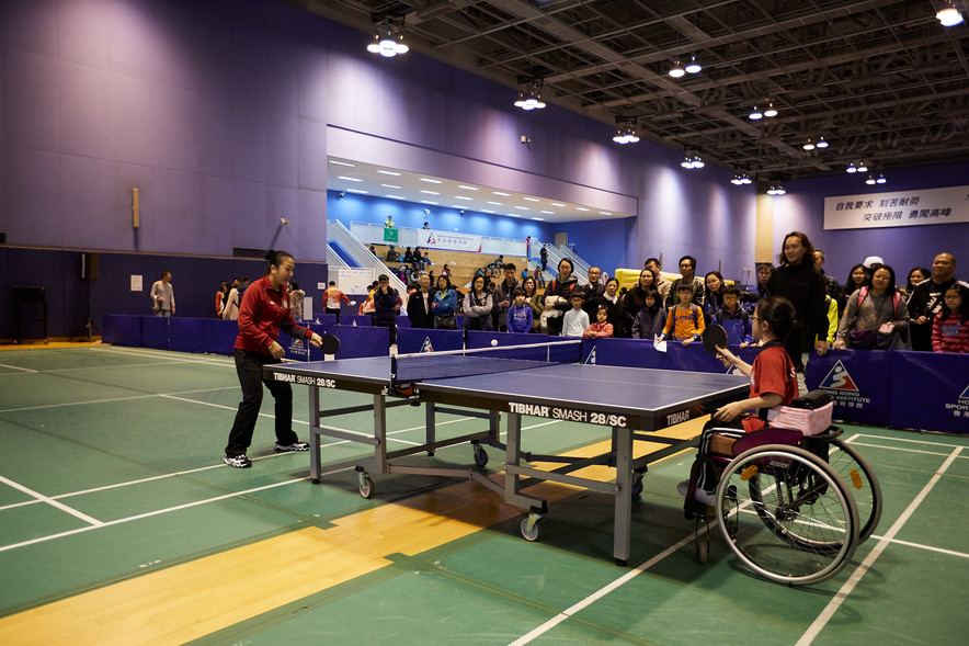 <p>香港體育學院開放日安排了羽毛球、乒乓球、欖球、武術及殘疾人士體育項目示範表演 及挑戰區，不但讓市民近距離一睹精英運動員的風采，更可親身與他們切磋交流。</p>
