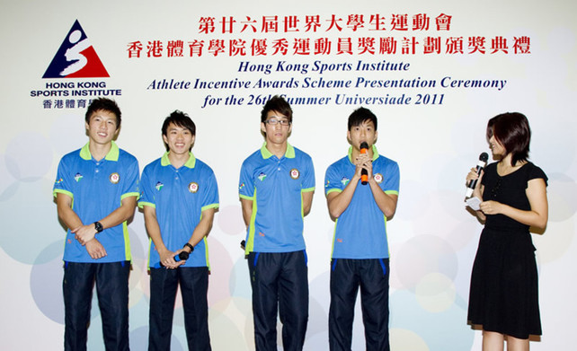 第二十六屆世界大學生運動會男子田徑4×100米接力銅牌得主 (左至右) 梁祺浩、葉紹強、何文樂及黎振浩與眾人分享獲獎感受。