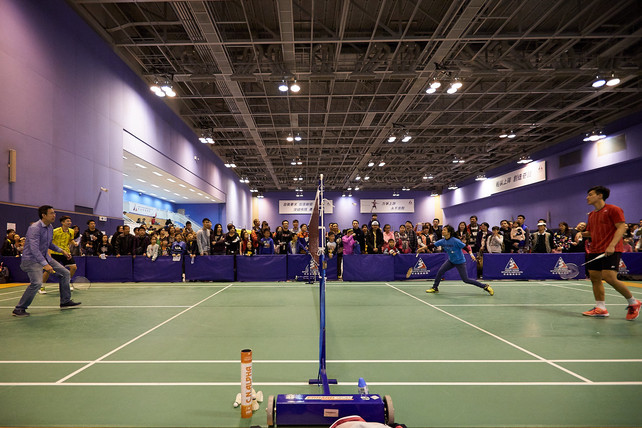 香港体育学院开放日安排了羽毛球、乒乓球、榄球、武术及残疾人士体育项目示范表演 及挑战区，不但让市民近距离一睹精英运动员的风采，更可亲身与他们切磋交流。