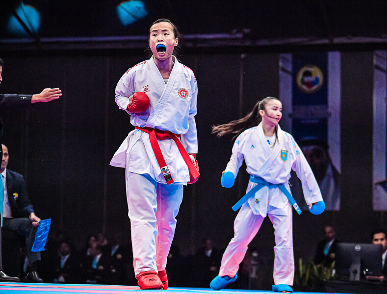 Tsang Yee-ting (left) (photo: Asian Karate Federation )