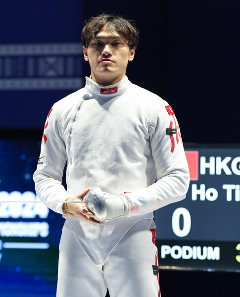 Ng Ho-tin captured silver medal for the men&rsquo;s epee individual