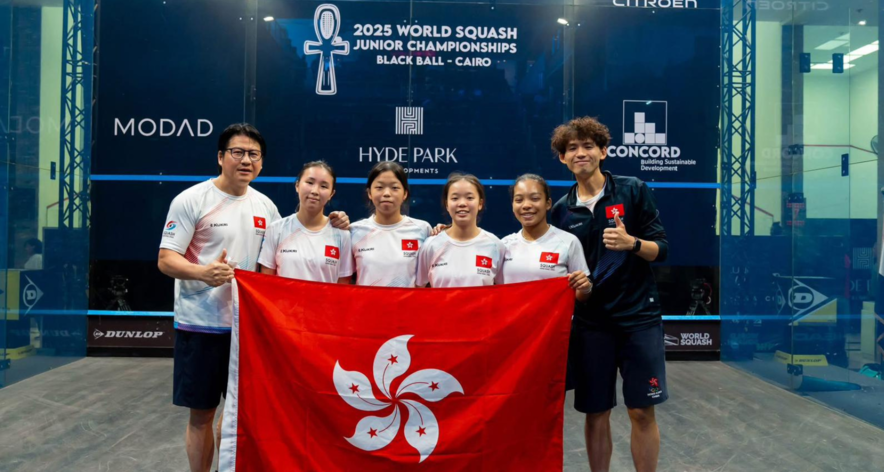 (From 2nd left) Ena Kwong, Chung Yee-ling, Cheung Tsz-ching and Helen