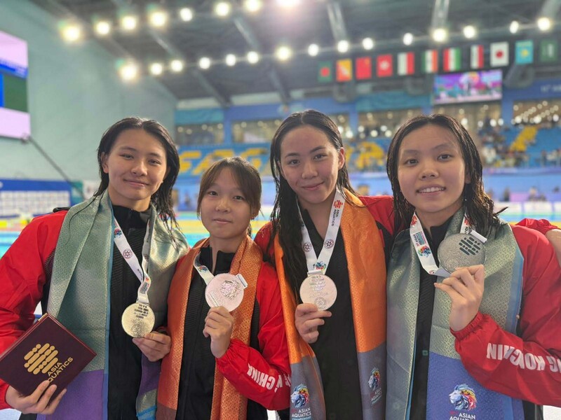 (From left) Li Sum-yiu, Gao Jialian, Man Wui-kiu and Wang Xintong