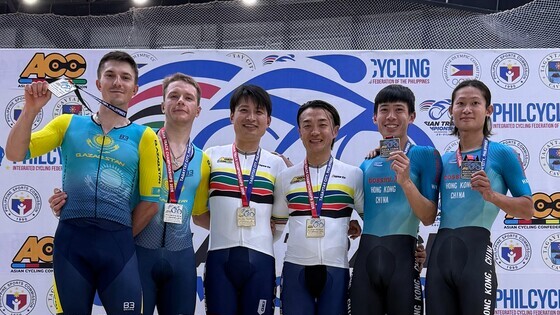 (1<sup>st</sup> and 2<sup>nd</sup> from right) &nbsp;Chu