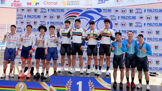 (1<sup>st</sup> to 3<sup>rd</sup> from right) &nbsp;Yung